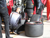 GP USA, 01.11.2019- Free practice 2, Pirelli technician checks Sebastian Vettel (GER) Ferrari SF90 tyres