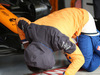 GP USA, 01.11.2019- Free practice 2, Carlos Sainz Jr (ESP) Mclaren F1 Team MCL34 looks under his car