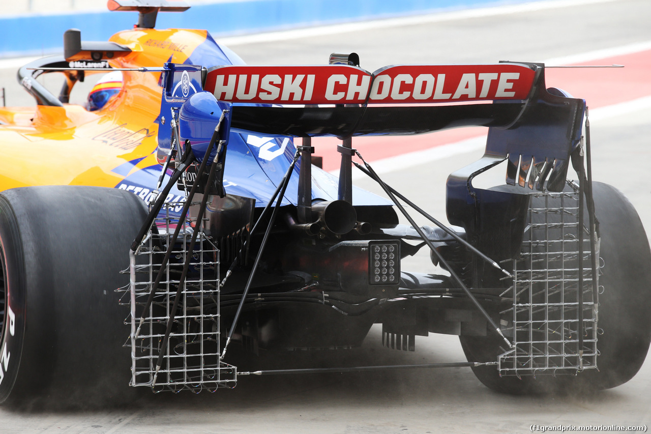 TEST F1 BAHRAIN 2 APRILE, Carlos Sainz Jr (ESP) McLaren MCL34 - rear wing.
02.04.2019.
