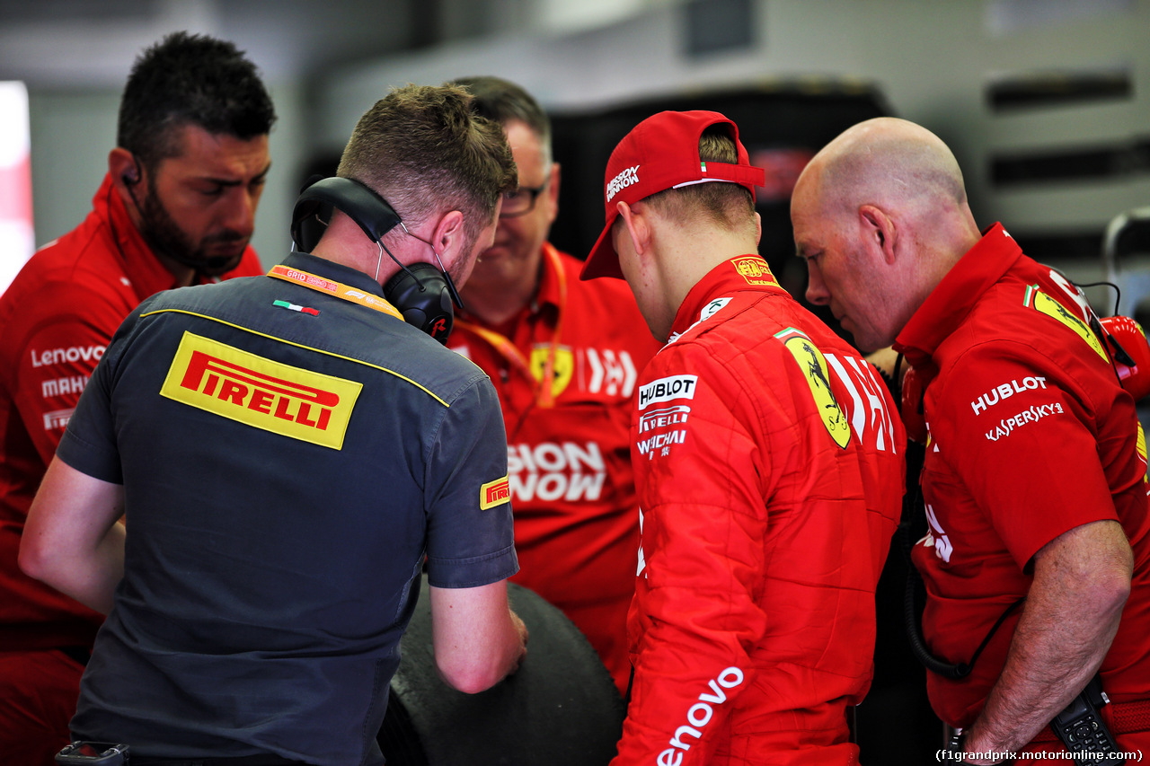 TEST F1 BAHRAIN 2 APRILE