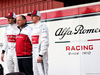 TEST F1 BARCELLONA 18 FEBBRAIO, (L to R): Antonio Giovinazzi (ITA) Alfa Romeo Racing with Frederic Vasseur (FRA) Alfa Romeo Racing Team Principal e Kimi Raikkonen (FIN) Alfa Romeo Racing.
18.02.2019.