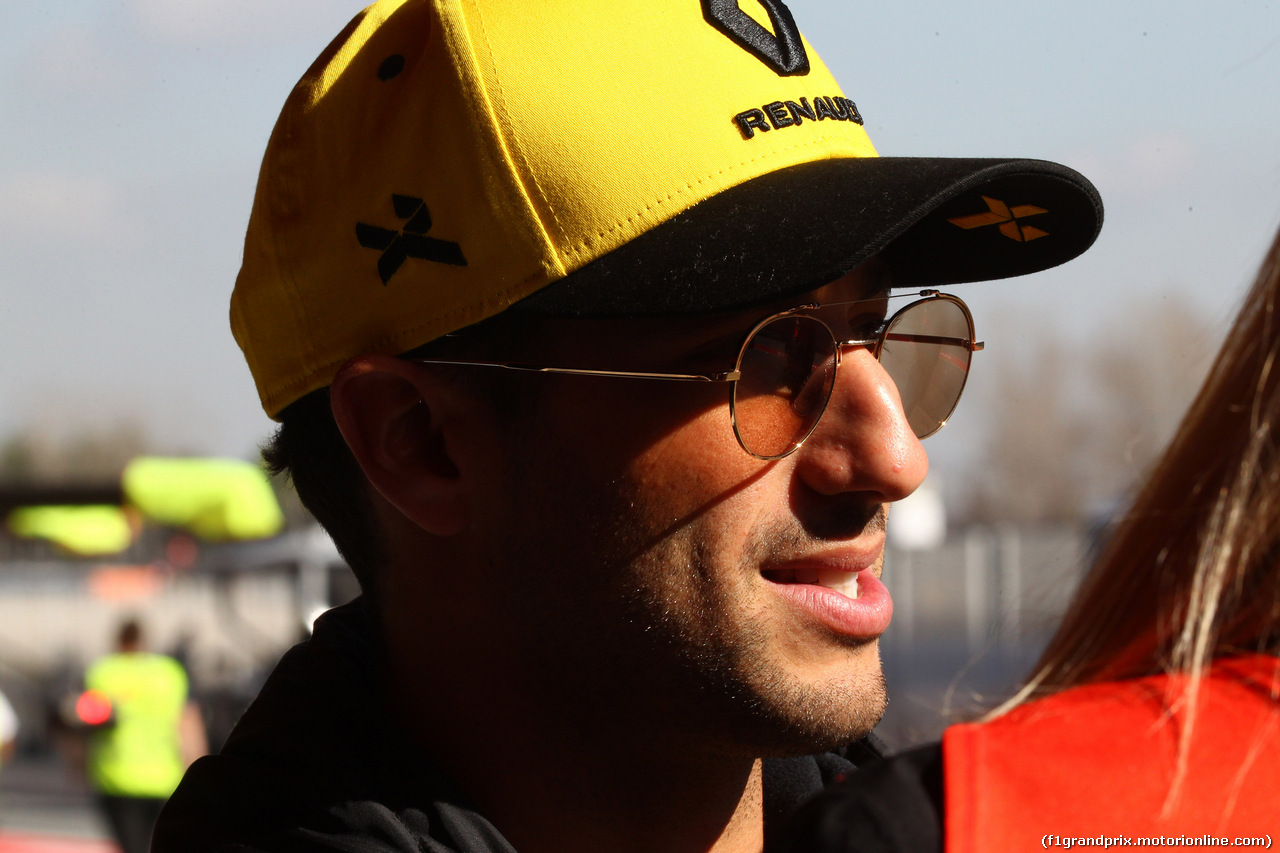 TEST F1 BARCELLONA 18 FEBBRAIO, Daniel Ricciardo (AUS) Renault Sport F1 Team RS19