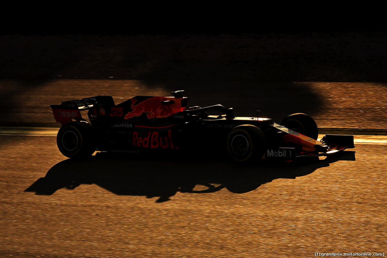 TEST F1 BARCELLONA 19 FEBBRAIO, Max Verstappen (NLD) Red Bull Racing RB14.
18.02.2019.