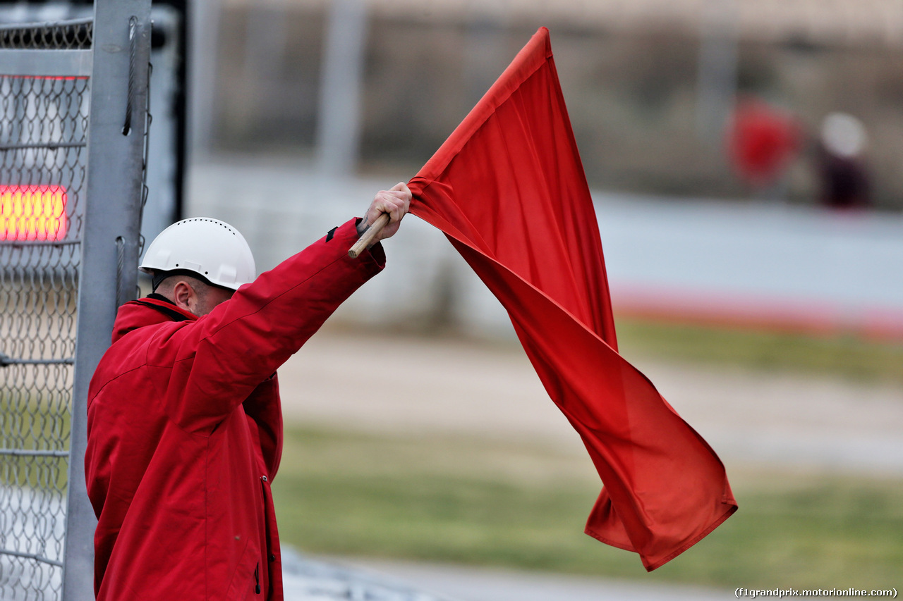 TEST F1 BARCELLONA 20 FEBBRAIO, Marshal with a red flag.
20.02.2019.