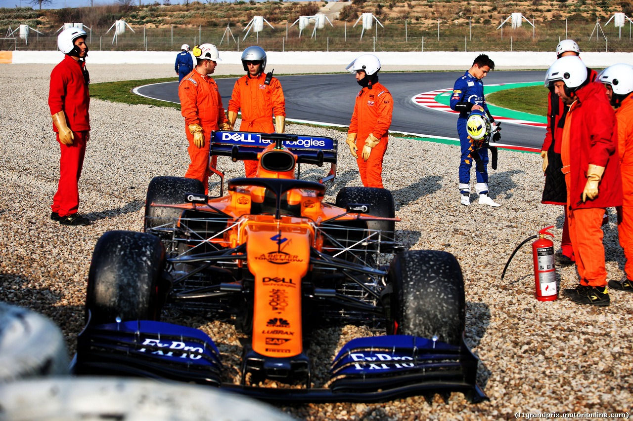 TEST F1 BARCELLONA 21 FEBBRAIO, Lando Norris (GBR) McLaren MCL34 in the gravel trap.
21.02.2019.