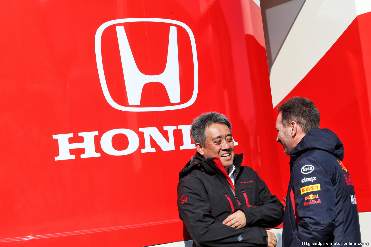 TEST F1 BARCELLONA 21 FEBBRAIO, (L to R): Toyoharu Tanabe (JPN) Honda F1 Technical Director with Christian Horner (GBR) Red Bull Racing Team Principal.
21.02.2019.