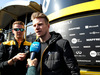 TEST F1 BARCELLONA 21 FEBBRAIO, Nico Hulkenberg (GER) Renault Sport F1 Team with the media.
21.02.2019.