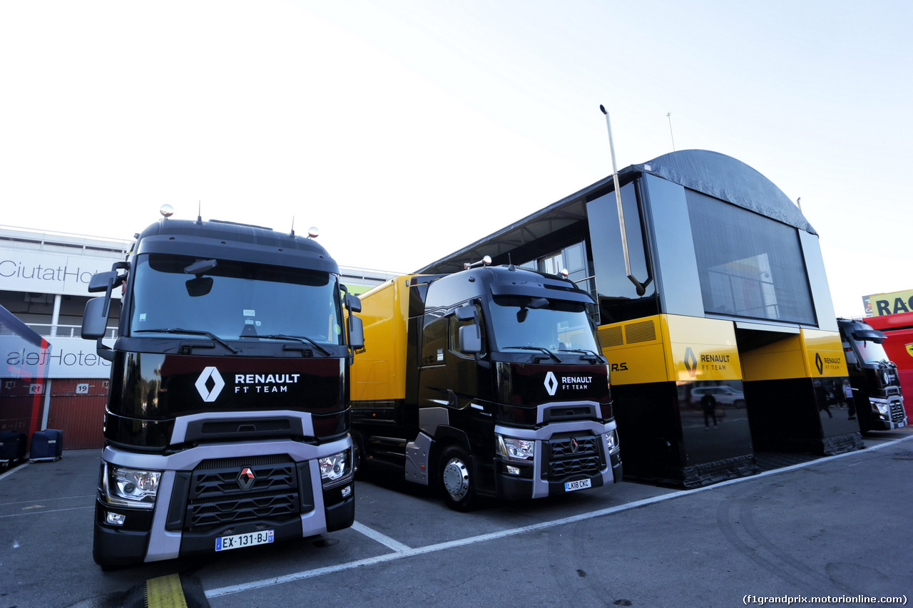 TEST F1 BARCELLONA 26 FEBBRAIO, Renault Sport F1 Team trucks in the paddock.
26.02.2019.