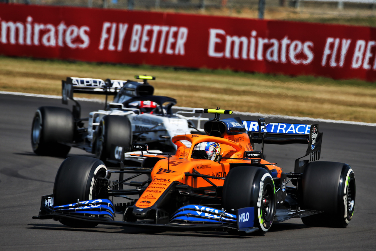 GP 70esimo ANNIVERSARIO, Lando Norris (GBR) McLaren MCL35.
09.08.2020. Formula 1 World Championship, Rd 5, 70th Anniversary Grand Prix, Silverstone, England, Gara Day.
- www.xpbimages.com, EMail: requests@xpbimages.com © Copyright: Batchelor / XPB Images