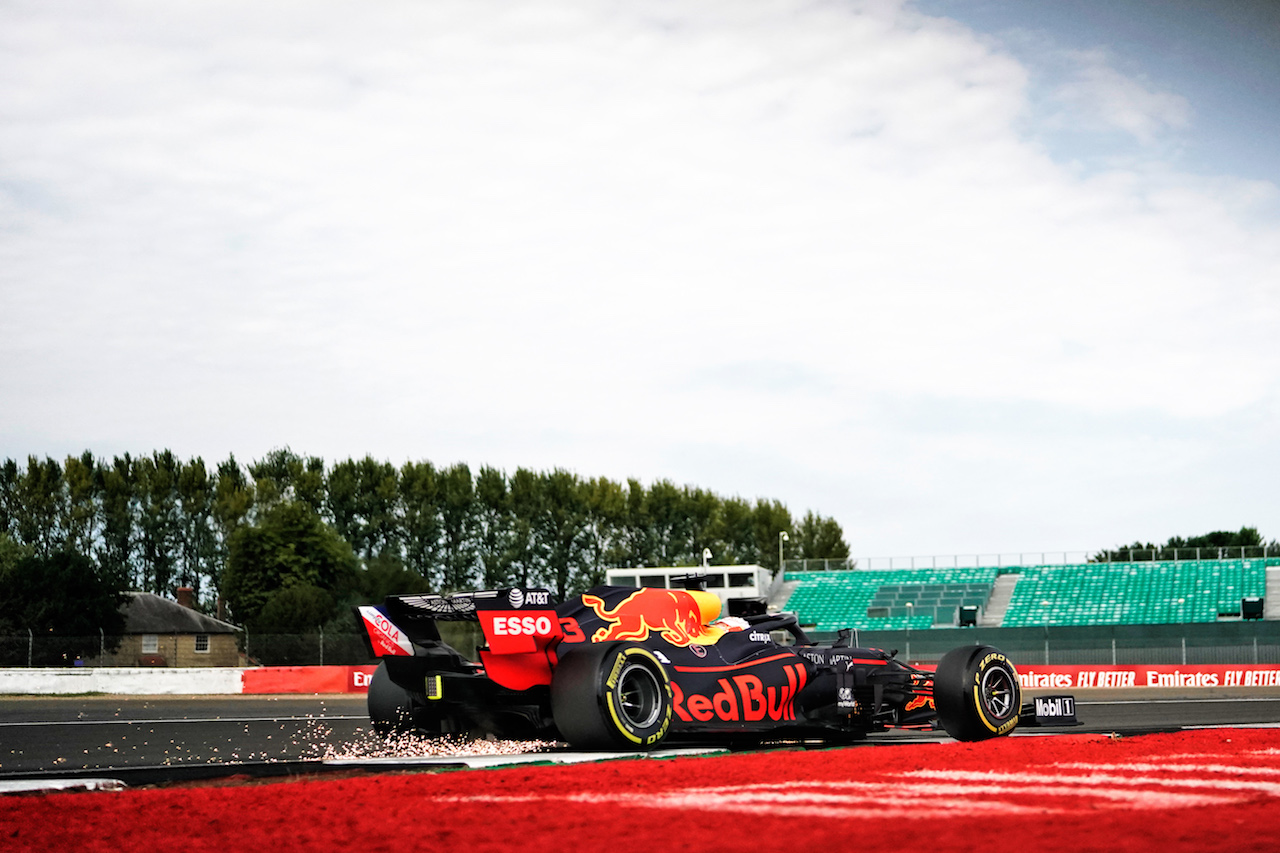 GP 70esimo ANNIVERSARIO, Max Verstappen (NLD) Red Bull Racing RB16.
08.08.2020. Formula 1 World Championship, Rd 5, 70th Anniversary Grand Prix, Silverstone, England, Qualifiche Day.
- www.xpbimages.com, EMail: requests@xpbimages.com © Copyright: Dungan / XPB Images