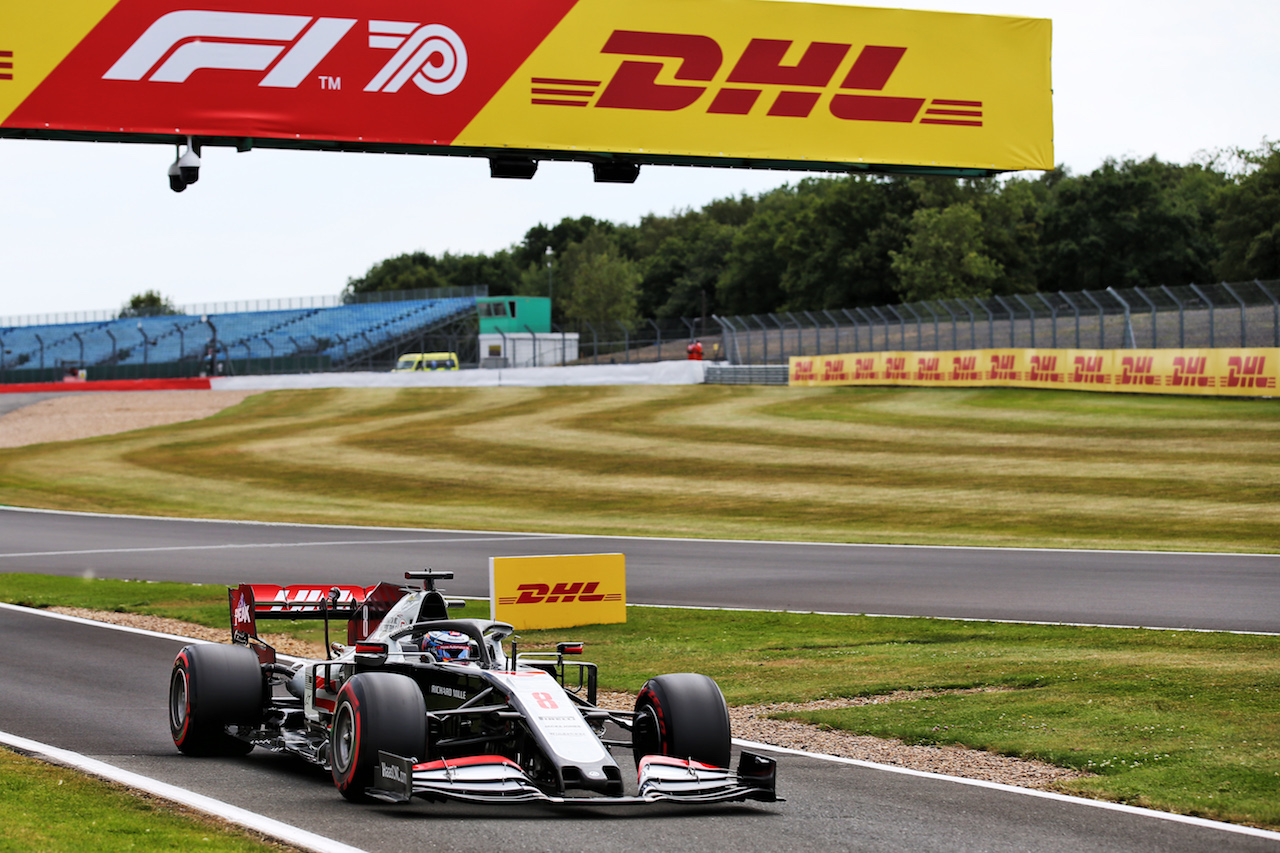 GP 70esimo ANNIVERSARIO, Romain Grosjean (FRA) Haas F1 Team VF-20.
08.08.2020. Formula 1 World Championship, Rd 5, 70th Anniversary Grand Prix, Silverstone, England, Qualifiche Day.
- www.xpbimages.com, EMail: requests@xpbimages.com © Copyright: Batchelor / XPB Images