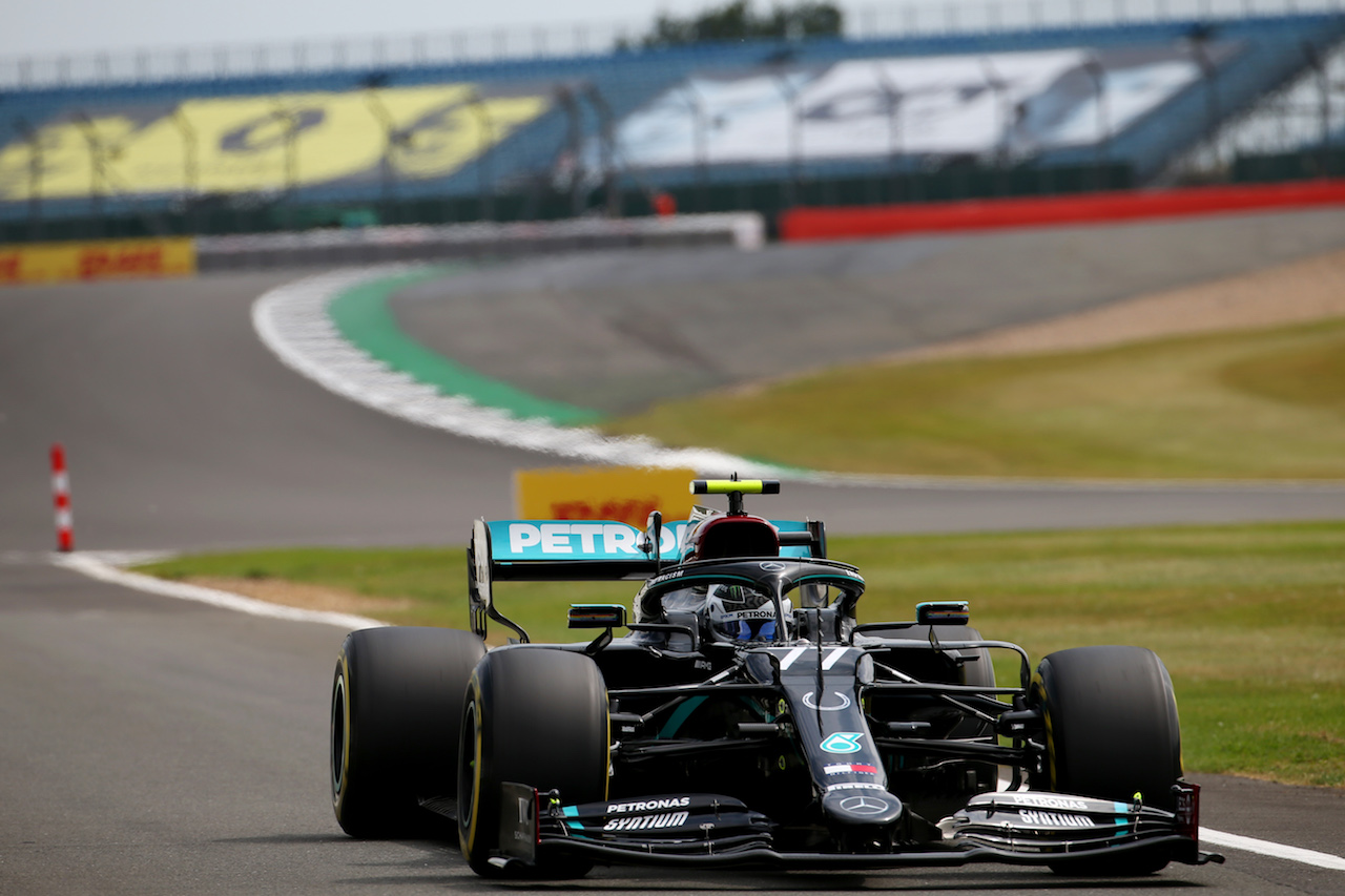 GP 70esimo ANNIVERSARIO, Valtteri Bottas (FIN) Mercedes AMG F1 W11.
08.08.2020. Formula 1 World Championship, Rd 5, 70th Anniversary Grand Prix, Silverstone, England, Qualifiche Day.
- www.xpbimages.com, EMail: requests@xpbimages.com © Copyright: Batchelor / XPB Images