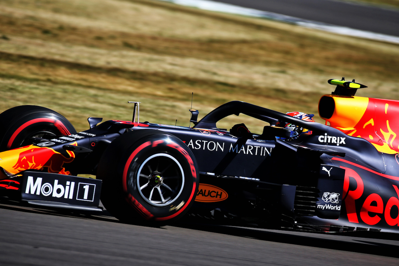 GP 70esimo ANNIVERSARIO, Alexander Albon (THA) Red Bull Racing RB16.
07.08.2020. Formula 1 World Championship, Rd 5, 70th Anniversary Grand Prix, Silverstone, England, Practice Day.
- www.xpbimages.com, EMail: requests@xpbimages.com © Copyright: Batchelor / XPB Images
