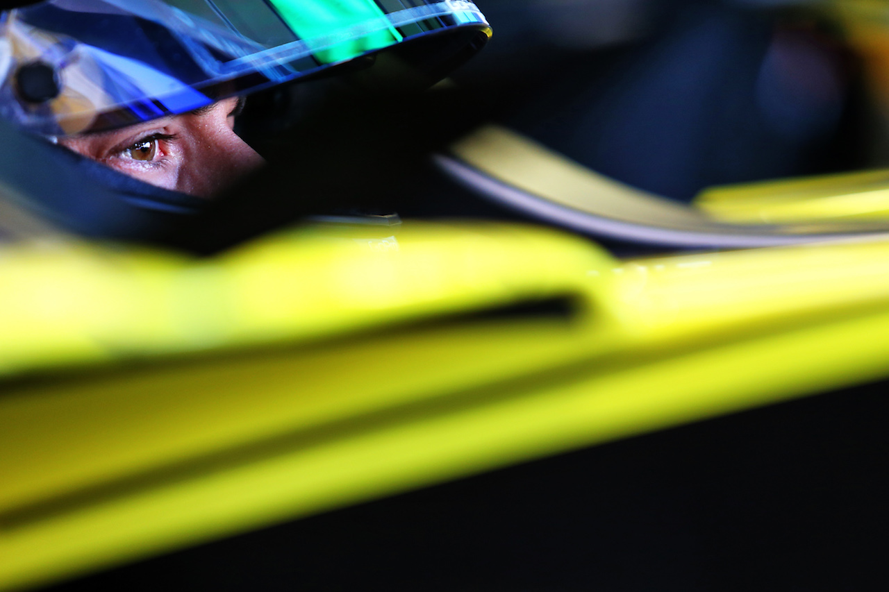 GP 70esimo ANNIVERSARIO, Daniel Ricciardo (AUS) Renault F1 Team RS20.
07.08.2020. Formula 1 World Championship, Rd 5, 70th Anniversary Grand Prix, Silverstone, England, Practice Day.
- www.xpbimages.com, EMail: requests@xpbimages.com © Copyright: Moy / XPB Images