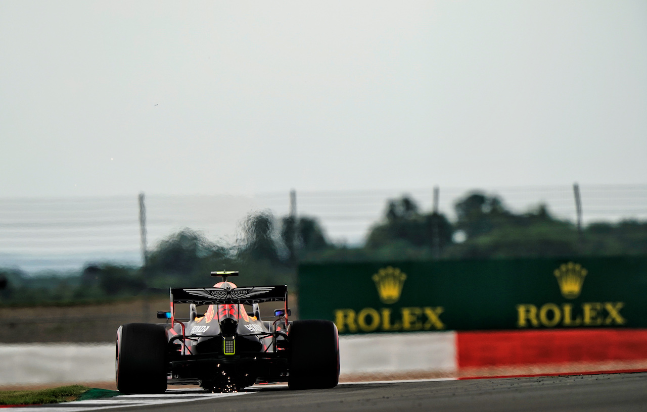 GP 70esimo ANNIVERSARIO, Alexander Albon (THA) Red Bull Racing RB16.                               
07.08.2020. Formula 1 World Championship, Rd 5, 70th Anniversary Grand Prix, Silverstone, England, Practice Day.
- www.xpbimages.com, EMail: requests@xpbimages.com © Copyright: Dungan / XPB Images