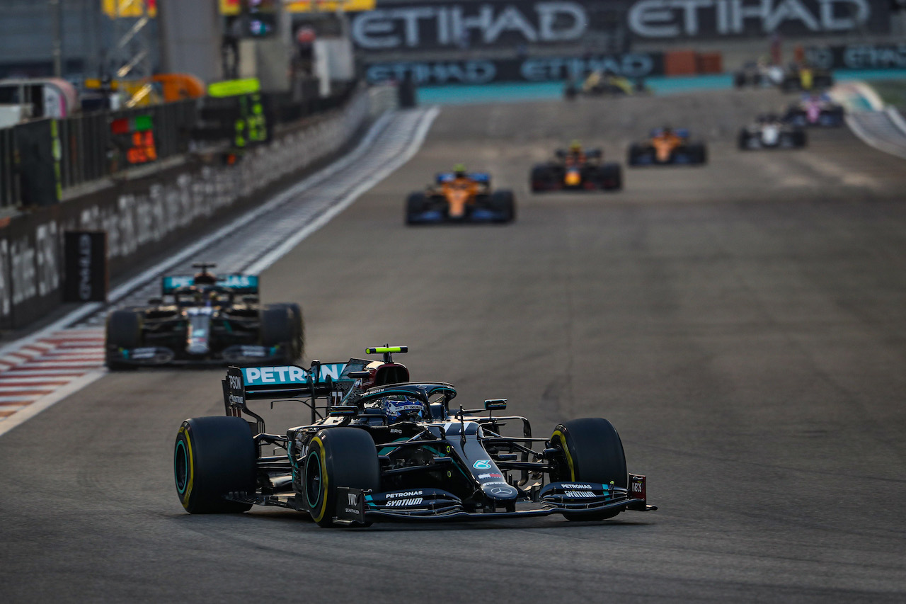 GP ABU DHABI, Valtteri Bottas (FIN) Mercedes AMG F1 W11.
13.12.2020. Formula 1 World Championship, Rd 17, Abu Dhabi Grand Prix, Yas Marina Circuit, Abu Dhabi, Gara Day.
- www.xpbimages.com, EMail: requests@xpbimages.com © Copyright: FIA Pool Image for Editorial Use Only