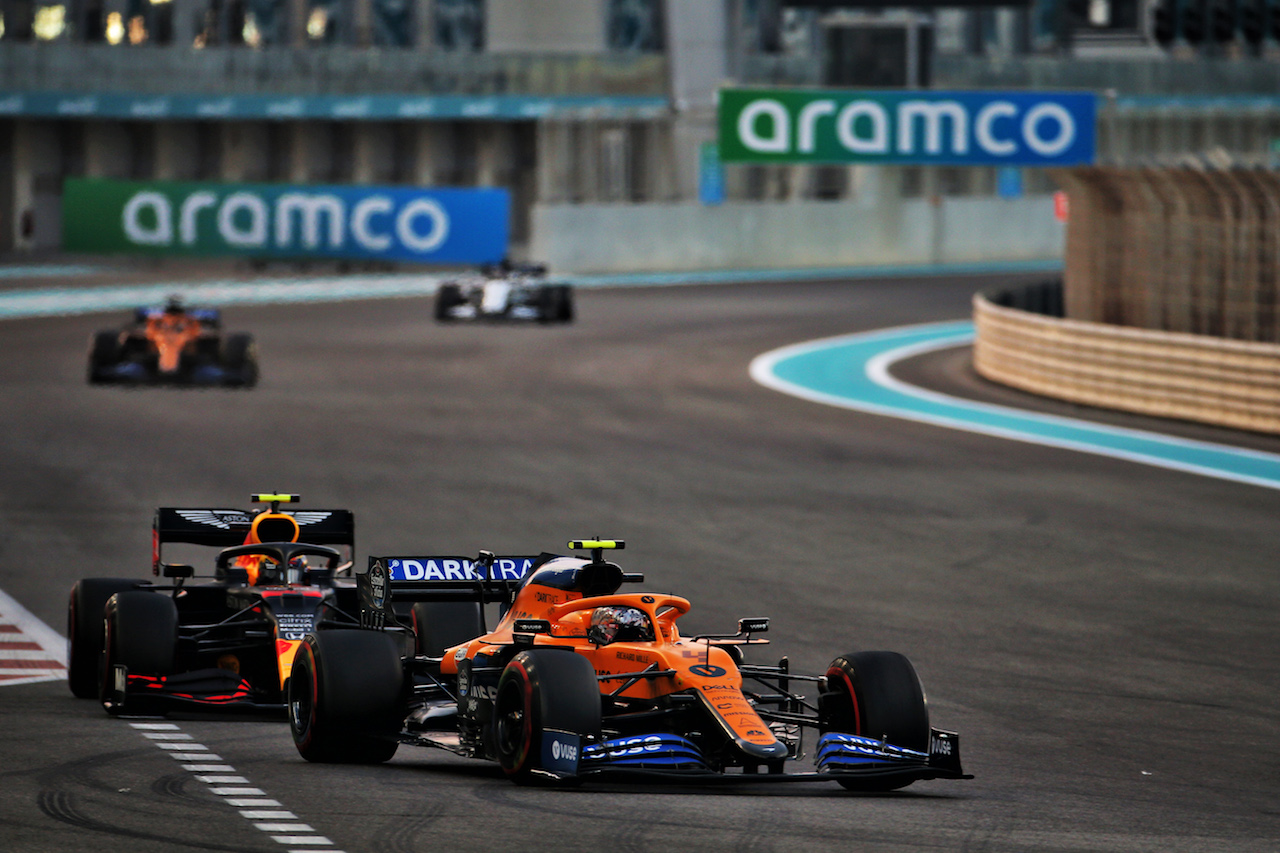 GP ABU DHABI, Lando Norris (GBR) McLaren MCL35.
13.12.2020. Formula 1 World Championship, Rd 17, Abu Dhabi Grand Prix, Yas Marina Circuit, Abu Dhabi, Gara Day.
- www.xpbimages.com, EMail: requests@xpbimages.com © Copyright: Batchelor / XPB Images
