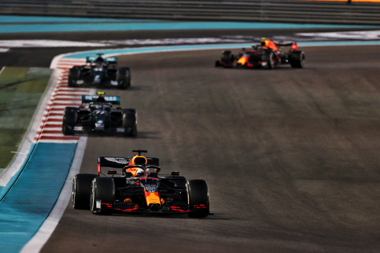 GP ABU DHABI, Max Verstappen (NLD) Red Bull Racing RB16.
13.12.2020. Formula 1 World Championship, Rd 17, Abu Dhabi Grand Prix, Yas Marina Circuit, Abu Dhabi, Gara Day.
- www.xpbimages.com, EMail: requests@xpbimages.com © Copyright: Moy / XPB Images
