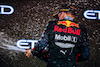 GP ABU DHABI, Gara winner Max Verstappen (NLD) Red Bull Racing celebrates on the podium.
13.12.2020. Formula 1 World Championship, Rd 17, Abu Dhabi Grand Prix, Yas Marina Circuit, Abu Dhabi, Gara Day.
- www.xpbimages.com, EMail: requests@xpbimages.com © Copyright: FIA Pool Image for Editorial Use Only