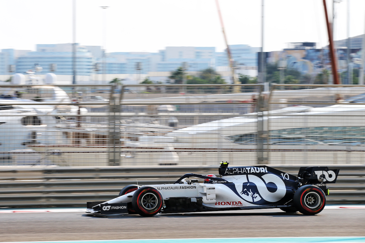 GP ABU DHABI, Pierre Gasly (FRA) AlphaTauri AT01.
12.12.2020. Formula 1 World Championship, Rd 17, Abu Dhabi Grand Prix, Yas Marina Circuit, Abu Dhabi, Qualifiche Day.
- www.xpbimages.com, EMail: requests@xpbimages.com © Copyright: Batchelor / XPB Images