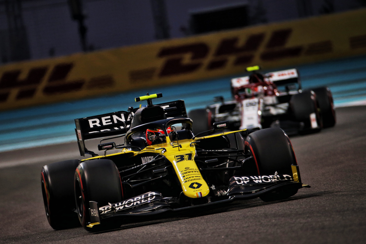 GP ABU DHABI, Esteban Ocon (FRA) Renault F1 Team RS20.
12.12.2020. Formula 1 World Championship, Rd 17, Abu Dhabi Grand Prix, Yas Marina Circuit, Abu Dhabi, Qualifiche Day.
- www.xpbimages.com, EMail: requests@xpbimages.com © Copyright: Batchelor / XPB Images