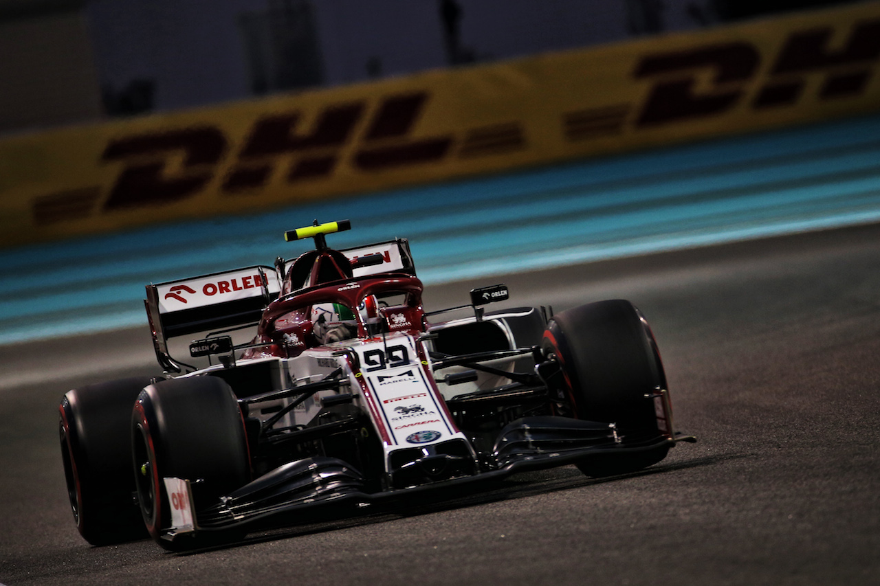 GP ABU DHABI, Antonio Giovinazzi (ITA) Alfa Romeo Racing C39.
12.12.2020. Formula 1 World Championship, Rd 17, Abu Dhabi Grand Prix, Yas Marina Circuit, Abu Dhabi, Qualifiche Day.
- www.xpbimages.com, EMail: requests@xpbimages.com © Copyright: Batchelor / XPB Images