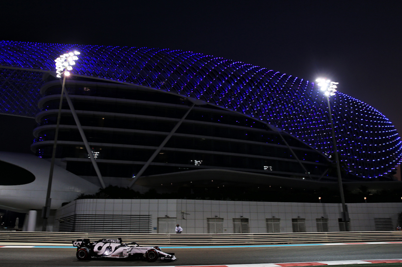 GP ABU DHABI, Daniil Kvyat (RUS) AlphaTauri AT01.
12.12.2020. Formula 1 World Championship, Rd 17, Abu Dhabi Grand Prix, Yas Marina Circuit, Abu Dhabi, Qualifiche Day.
- www.xpbimages.com, EMail: requests@xpbimages.com © Copyright: Batchelor / XPB Images