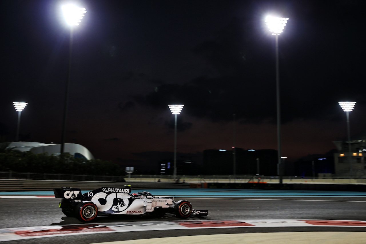 GP ABU DHABI, Pierre Gasly (FRA) AlphaTauri AT01.
12.12.2020. Formula 1 World Championship, Rd 17, Abu Dhabi Grand Prix, Yas Marina Circuit, Abu Dhabi, Qualifiche Day.
- www.xpbimages.com, EMail: requests@xpbimages.com © Copyright: Batchelor / XPB Images