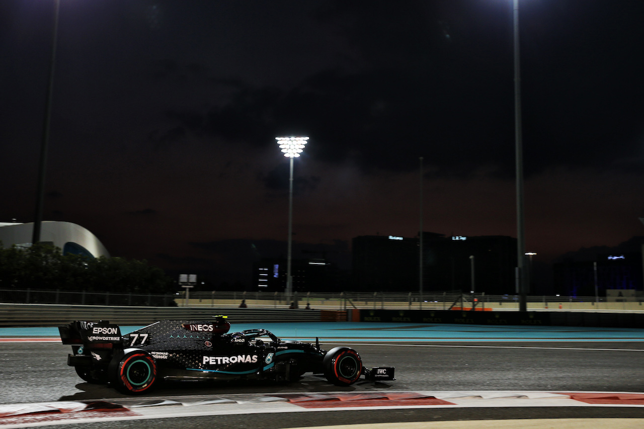 GP ABU DHABI, Valtteri Bottas (FIN) Mercedes AMG F1 W11.
12.12.2020. Formula 1 World Championship, Rd 17, Abu Dhabi Grand Prix, Yas Marina Circuit, Abu Dhabi, Qualifiche Day.
- www.xpbimages.com, EMail: requests@xpbimages.com © Copyright: Batchelor / XPB Images