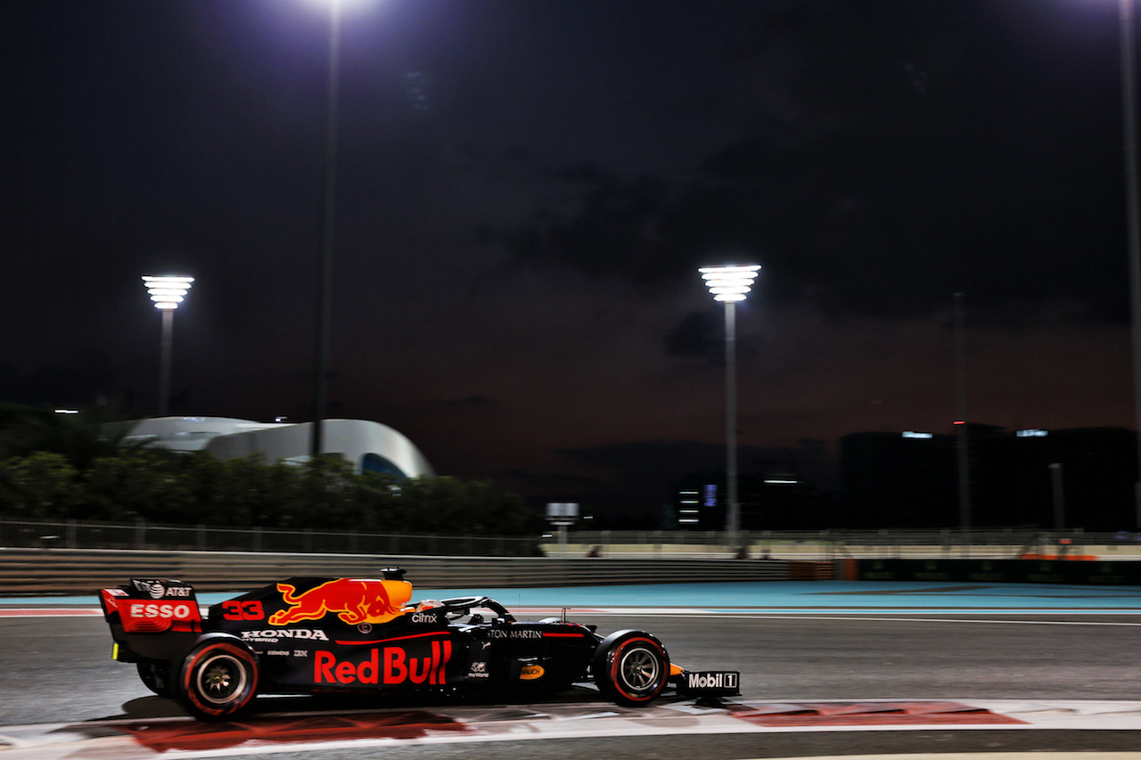 GP ABU DHABI, Max Verstappen (NLD) Red Bull Racing RB16.
12.12.2020. Formula 1 World Championship, Rd 17, Abu Dhabi Grand Prix, Yas Marina Circuit, Abu Dhabi, Qualifiche Day.
- www.xpbimages.com, EMail: requests@xpbimages.com © Copyright: Batchelor / XPB Images