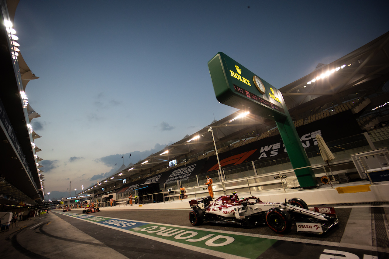 GP ABU DHABI, Antonio Giovinazzi (ITA) Alfa Romeo Racing C39.
12.12.2020. Formula 1 World Championship, Rd 17, Abu Dhabi Grand Prix, Yas Marina Circuit, Abu Dhabi, Qualifiche Day.
- www.xpbimages.com, EMail: requests@xpbimages.com © Copyright: Bearne / XPB Images