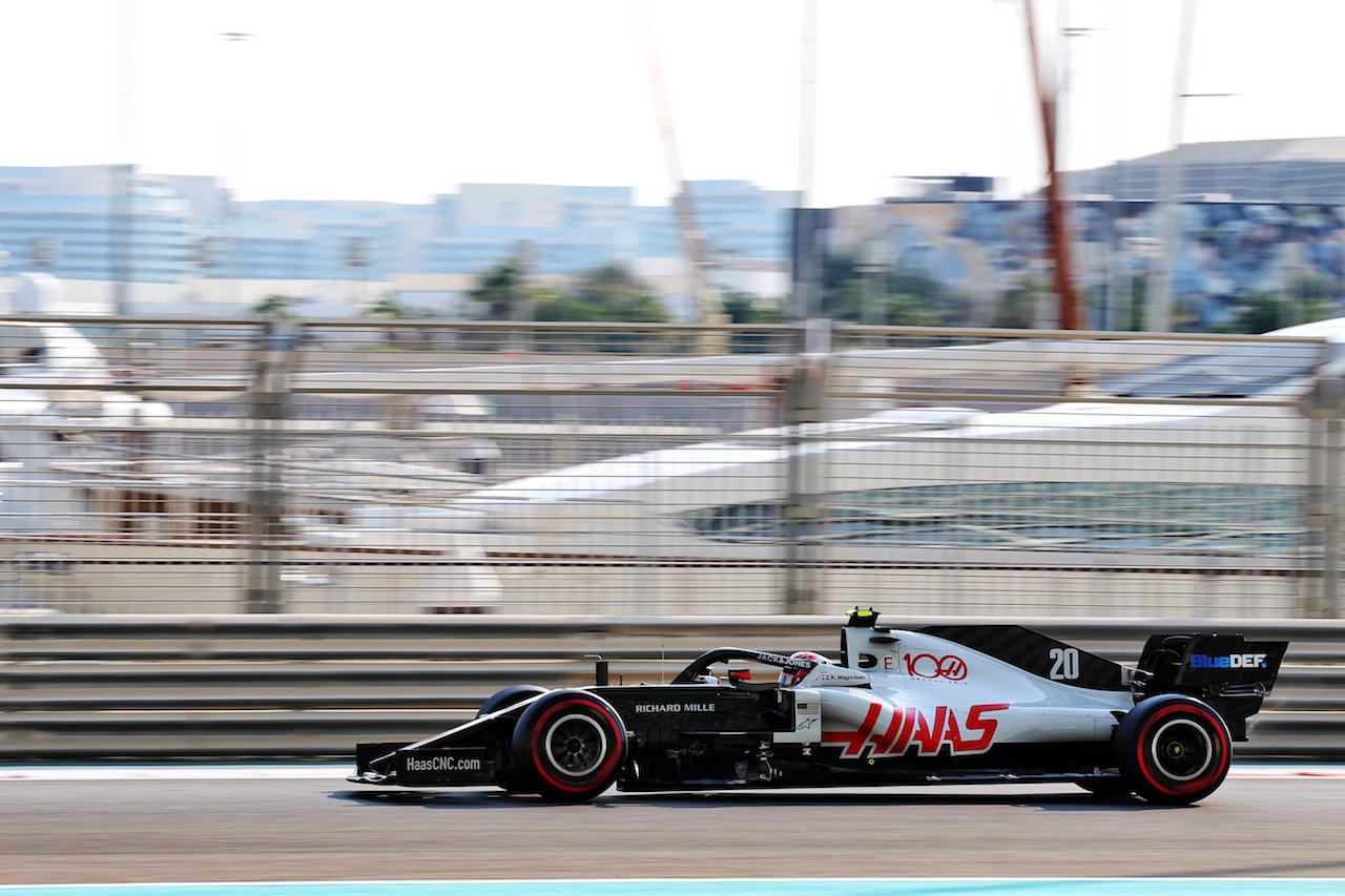 GP ABU DHABI, Kevin Magnussen (DEN) Haas VF-20.
12.12.2020. Formula 1 World Championship, Rd 17, Abu Dhabi Grand Prix, Yas Marina Circuit, Abu Dhabi, Qualifiche Day.
- www.xpbimages.com, EMail: requests@xpbimages.com © Copyright: Batchelor / XPB Images