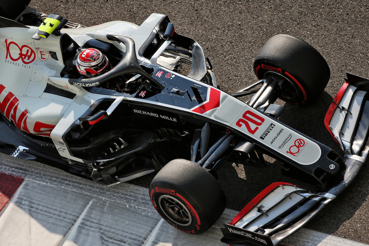 GP ABU DHABI, Kevin Magnussen (DEN) Haas VF-20.
12.12.2020. Formula 1 World Championship, Rd 17, Abu Dhabi Grand Prix, Yas Marina Circuit, Abu Dhabi, Qualifiche Day.
- www.xpbimages.com, EMail: requests@xpbimages.com © Copyright: Moy / XPB Images
