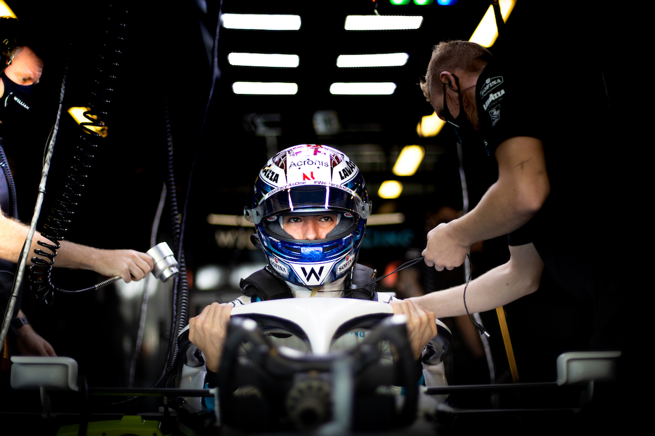 GP ABU DHABI, Nicholas Latifi (CDN) Williams Racing FW43.
12.12.2020. Formula 1 World Championship, Rd 17, Abu Dhabi Grand Prix, Yas Marina Circuit, Abu Dhabi, Qualifiche Day.
- www.xpbimages.com, EMail: requests@xpbimages.com © Copyright: Bearne / XPB Images