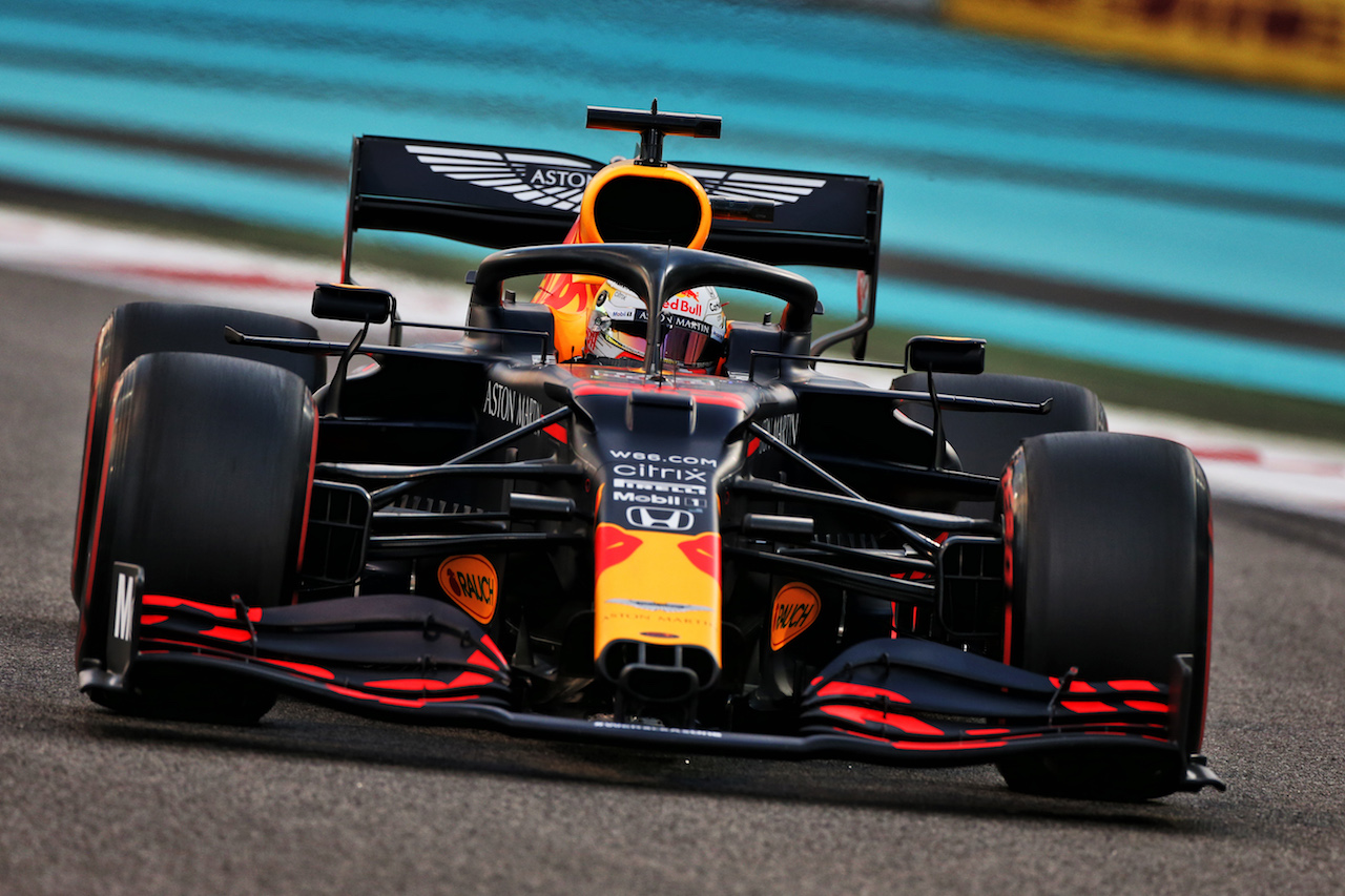 GP ABU DHABI, Max Verstappen (NLD) Red Bull Racing RB16.
12.12.2020. Formula 1 World Championship, Rd 17, Abu Dhabi Grand Prix, Yas Marina Circuit, Abu Dhabi, Qualifiche Day.
- www.xpbimages.com, EMail: requests@xpbimages.com © Copyright: Moy / XPB Images