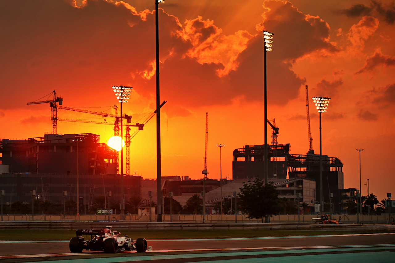 GP ABU DHABI, Antonio Giovinazzi (ITA) Alfa Romeo Racing C39.
12.12.2020. Formula 1 World Championship, Rd 17, Abu Dhabi Grand Prix, Yas Marina Circuit, Abu Dhabi, Qualifiche Day.
- www.xpbimages.com, EMail: requests@xpbimages.com © Copyright: Batchelor / XPB Images