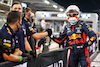 GP ABU DHABI, Max Verstappen (NLD) Red Bull Racing celebrates his pole position in qualifying parc ferme with the team.
12.12.2020. Formula 1 World Championship, Rd 17, Abu Dhabi Grand Prix, Yas Marina Circuit, Abu Dhabi, Qualifiche Day.
- www.xpbimages.com, EMail: requests@xpbimages.com © Copyright: Moy / XPB Images