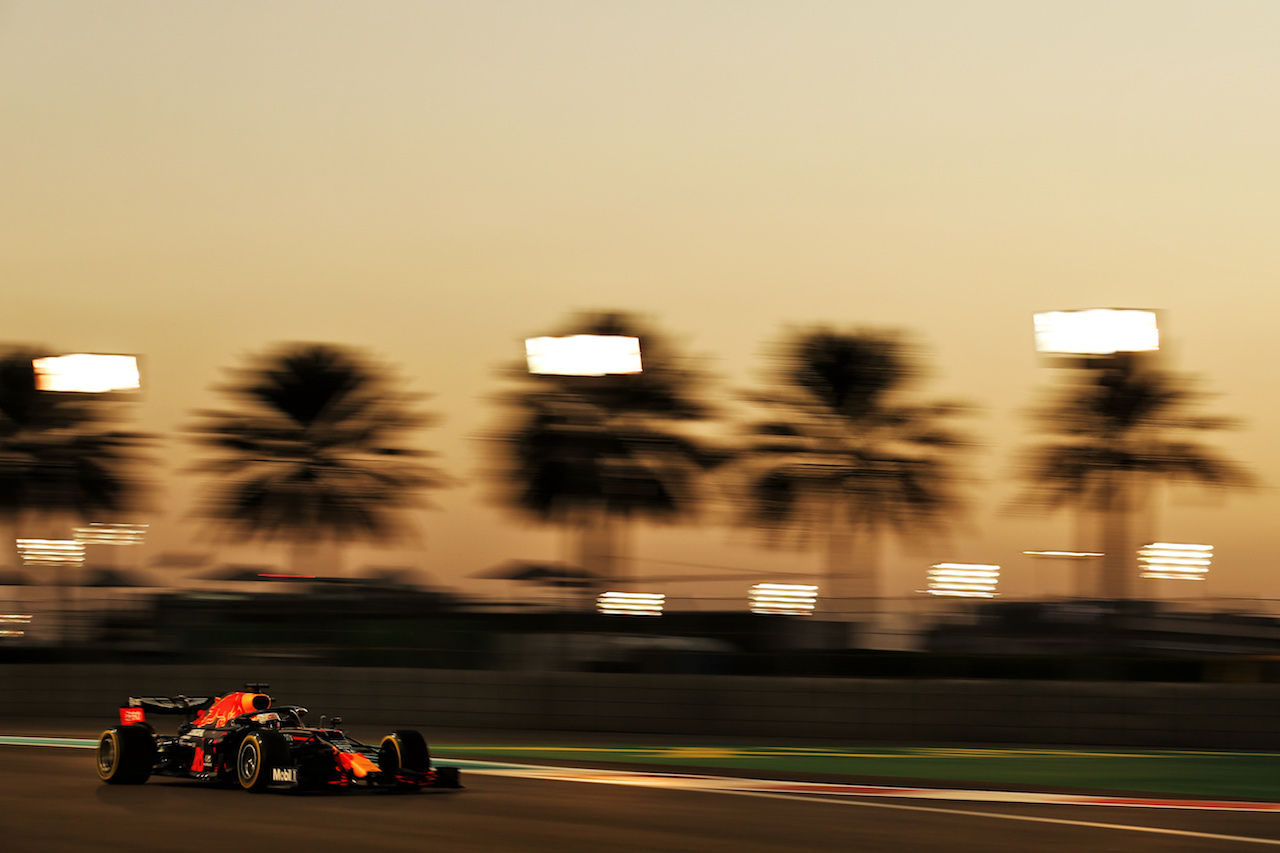 GP ABU DHABI, Max Verstappen (NLD) Red Bull Racing RB16.
11.12.2020. Formula 1 World Championship, Rd 17, Abu Dhabi Grand Prix, Yas Marina Circuit, Abu Dhabi, Practice Day.
- www.xpbimages.com, EMail: requests@xpbimages.com © Copyright: Batchelor / XPB Images