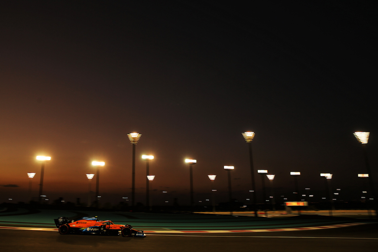 GP ABU DHABI, Lando Norris (GBR) McLaren MCL35.
11.12.2020. Formula 1 World Championship, Rd 17, Abu Dhabi Grand Prix, Yas Marina Circuit, Abu Dhabi, Practice Day.
- www.xpbimages.com, EMail: requests@xpbimages.com © Copyright: Batchelor / XPB Images