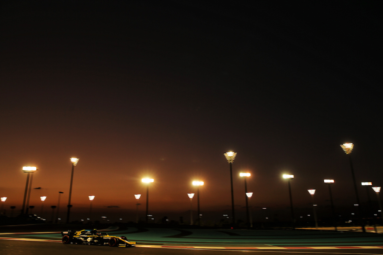 GP ABU DHABI, Esteban Ocon (FRA) Renault F1 Team RS20.
11.12.2020. Formula 1 World Championship, Rd 17, Abu Dhabi Grand Prix, Yas Marina Circuit, Abu Dhabi, Practice Day.
- www.xpbimages.com, EMail: requests@xpbimages.com © Copyright: Batchelor / XPB Images