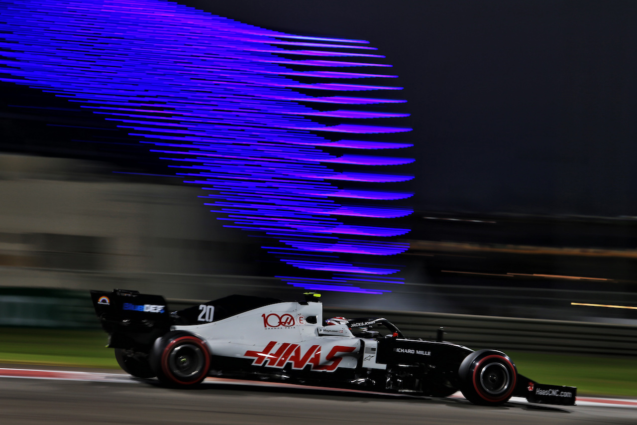 GP ABU DHABI, Kevin Magnussen (DEN) Haas VF-20.
11.12.2020. Formula 1 World Championship, Rd 17, Abu Dhabi Grand Prix, Yas Marina Circuit, Abu Dhabi, Practice Day.
- www.xpbimages.com, EMail: requests@xpbimages.com © Copyright: Moy / XPB Images