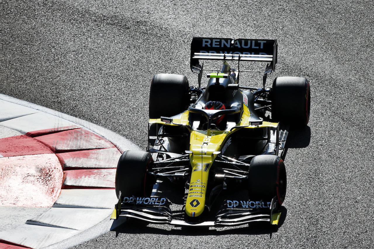 GP ABU DHABI, Esteban Ocon (FRA) Renault F1 Team RS20.
11.12.2020. Formula 1 World Championship, Rd 17, Abu Dhabi Grand Prix, Yas Marina Circuit, Abu Dhabi, Practice Day.
- www.xpbimages.com, EMail: requests@xpbimages.com © Copyright: Moy / XPB Images