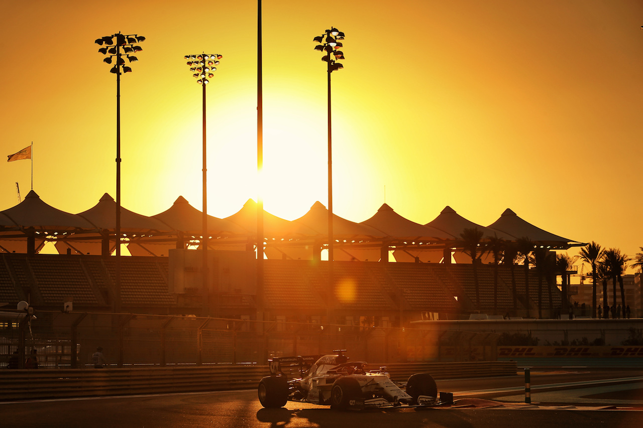 GP ABU DHABI, Daniil Kvyat (RUS) AlphaTauri AT01.
11.12.2020. Formula 1 World Championship, Rd 17, Abu Dhabi Grand Prix, Yas Marina Circuit, Abu Dhabi, Practice Day.
- www.xpbimages.com, EMail: requests@xpbimages.com © Copyright: Moy / XPB Images