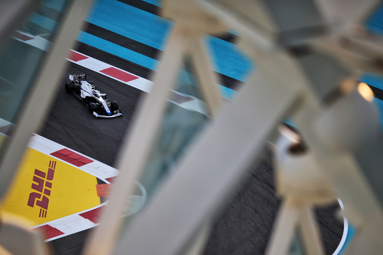 GP ABU DHABI, George Russell (GBR) Williams Racing FW43.
11.12.2020. Formula 1 World Championship, Rd 17, Abu Dhabi Grand Prix, Yas Marina Circuit, Abu Dhabi, Practice Day.
- www.xpbimages.com, EMail: requests@xpbimages.com © Copyright: Charniaux / XPB Images