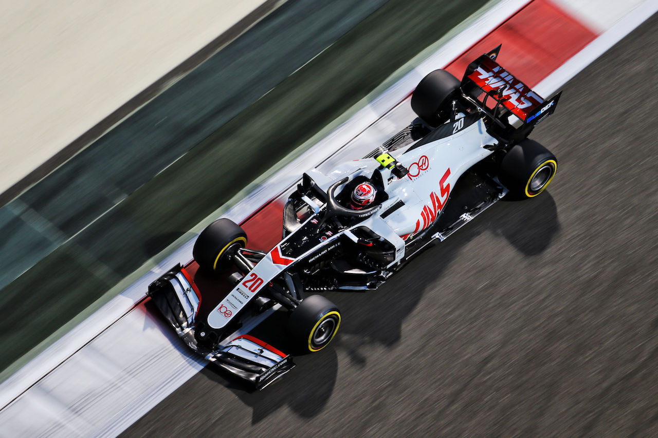 GP ABU DHABI, Kevin Magnussen (DEN) Haas VF-20.
11.12.2020. Formula 1 World Championship, Rd 17, Abu Dhabi Grand Prix, Yas Marina Circuit, Abu Dhabi, Practice Day.
- www.xpbimages.com, EMail: requests@xpbimages.com © Copyright: Charniaux / XPB Images