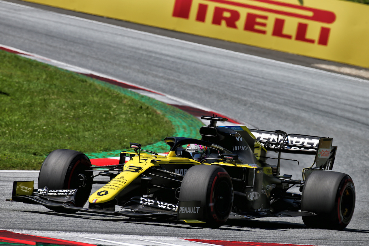 GP AUSTRIA, Daniel Ricciardo (AUS) Renault F1 Team RS20.
05.07.2020. Formula 1 World Championship, Rd 1, Austrian Grand Prix, Spielberg, Austria, Gara Day.
- www.xpbimages.com, EMail: requests@xpbimages.com © Copyright: Batchelor / XPB Images
