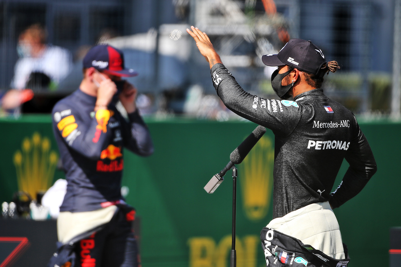 GP AUSTRIA, Lewis Hamilton (GBR) Mercedes AMG F1 in qualifying parc ferme.
04.07.2020. Formula 1 World Championship, Rd 1, Austrian Grand Prix, Spielberg, Austria, Qualifiche Day.
- www.xpbimages.com, EMail: requests@xpbimages.com © Copyright: Charniaux / XPB Images