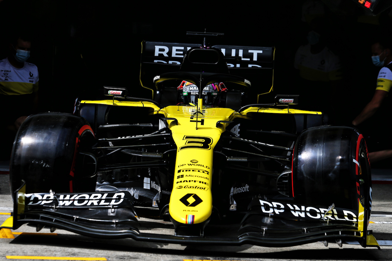 GP AUSTRIA, Daniel Ricciardo (AUS) Renault F1 Team RS20 leaves the pits.
03.07.2020. Formula 1 World Championship, Rd 1, Austrian Grand Prix, Spielberg, Austria, Practice Day.
- www.xpbimages.com, EMail: requests@xpbimages.com © Copyright: Moy / XPB Images