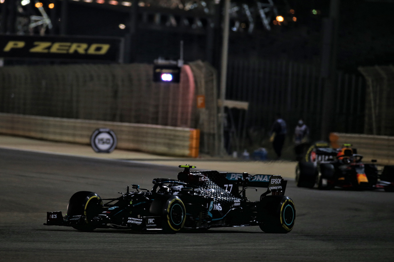 GP BAHRAIN, Valtteri Bottas (FIN) Mercedes AMG F1 W11.
29.11.2020. Formula 1 World Championship, Rd 15, Bahrain Grand Prix, Sakhir, Bahrain, Gara Day.
- www.xpbimages.com, EMail: requests@xpbimages.com © Copyright: Batchelor / XPB Images