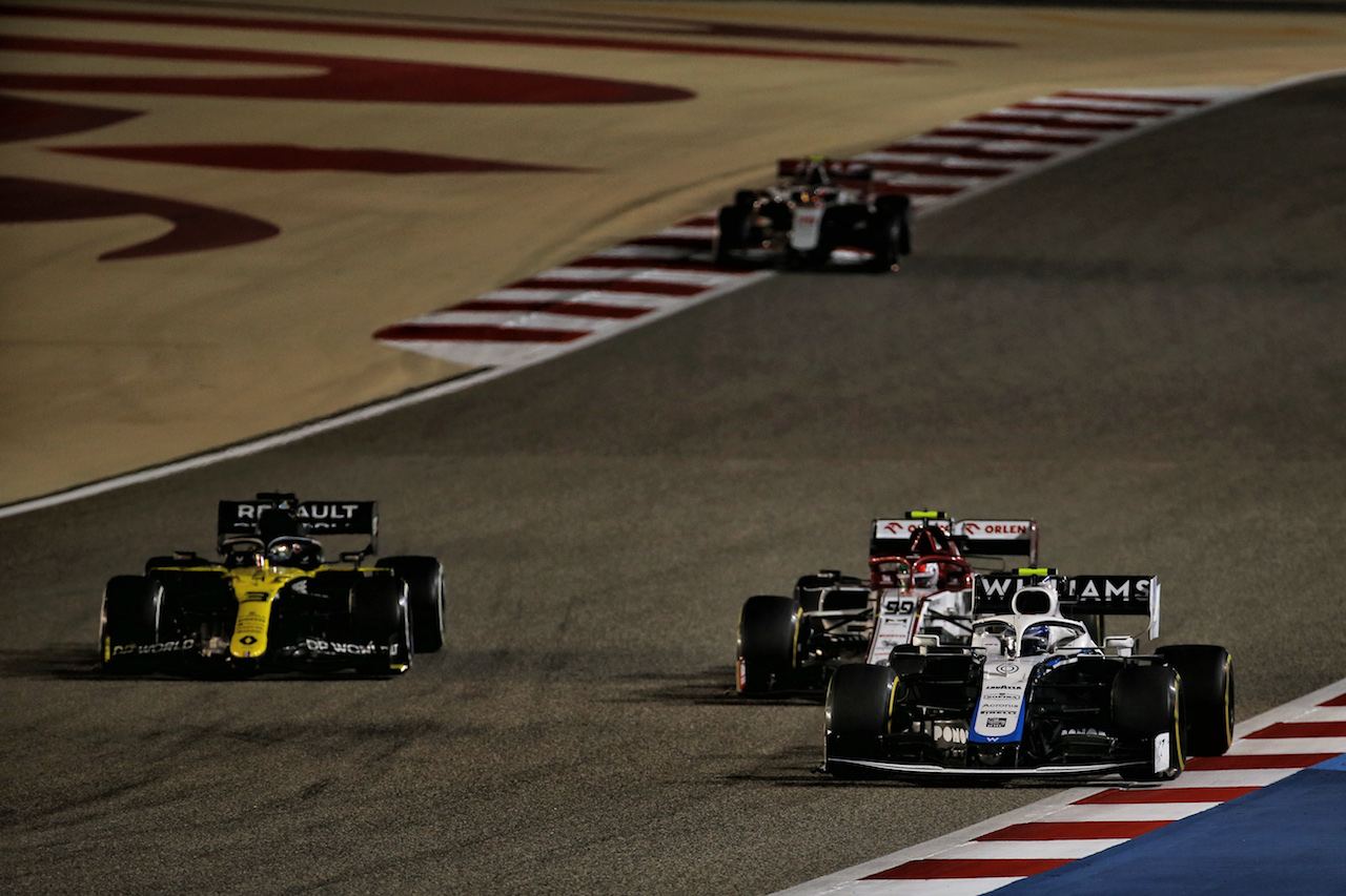 GP BAHRAIN, Nicholas Latifi (CDN) Williams Racing FW43.
29.11.2020. Formula 1 World Championship, Rd 15, Bahrain Grand Prix, Sakhir, Bahrain, Gara Day.
- www.xpbimages.com, EMail: requests@xpbimages.com © Copyright: Batchelor / XPB Images